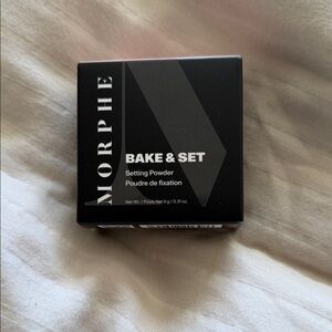 Morphe Bake & Set Setting Powder in Black